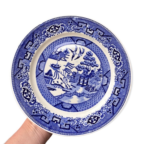 Homer Laughlin Vintage Blue Willow Dinner Plate - Picture 1 of 7